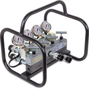 CONJUNTO DE MANIFOLD CON VALVULAS DE CONTROL C/ACOPLES, MANOMETROS Y CANASTILLO D/ACCION DE 4 VIAS